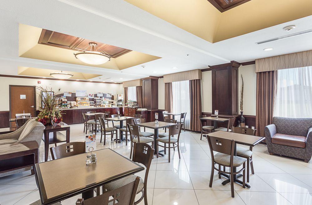 Holiday Inn Express Hotel & Suites Byram By Ihg Exterior photo