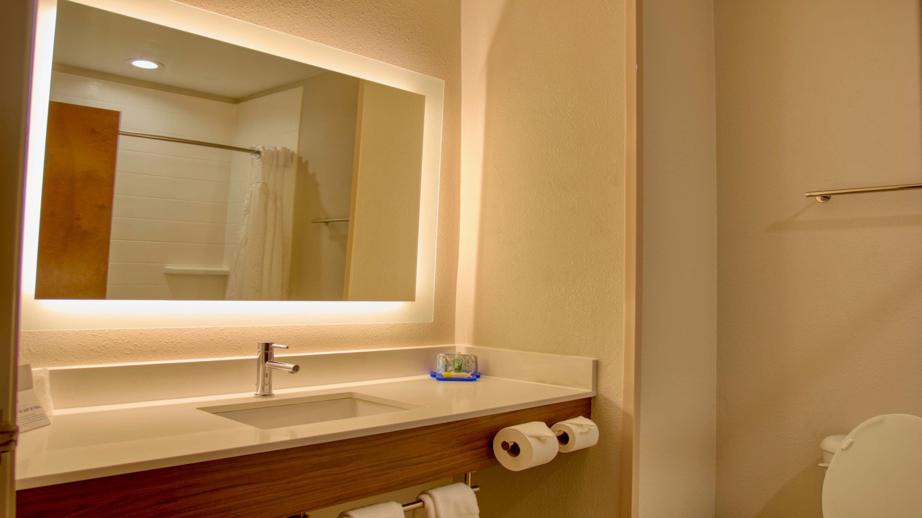 Holiday Inn Express Hotel & Suites Byram By Ihg Exterior photo