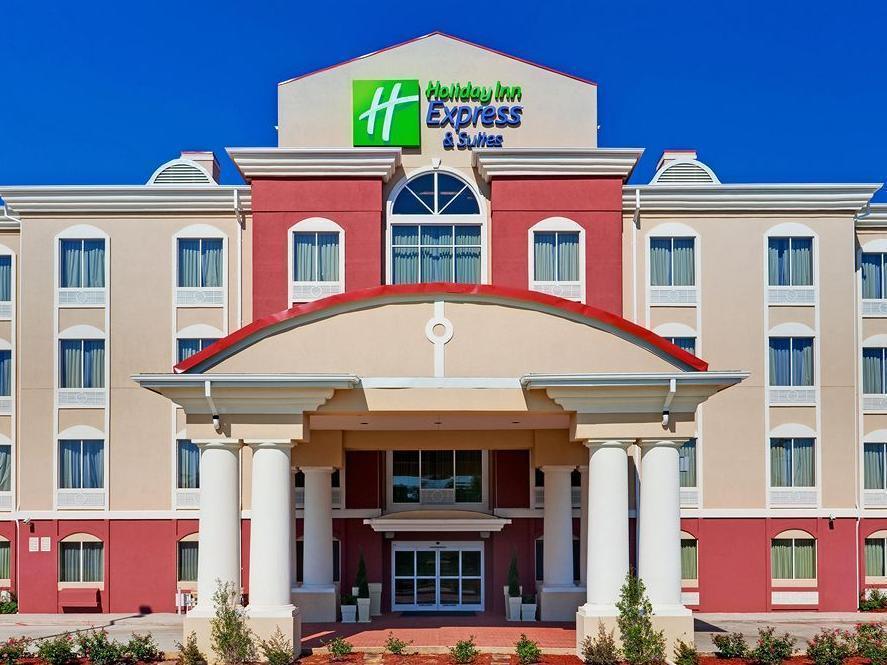 Holiday Inn Express Hotel & Suites Byram By Ihg Exterior photo