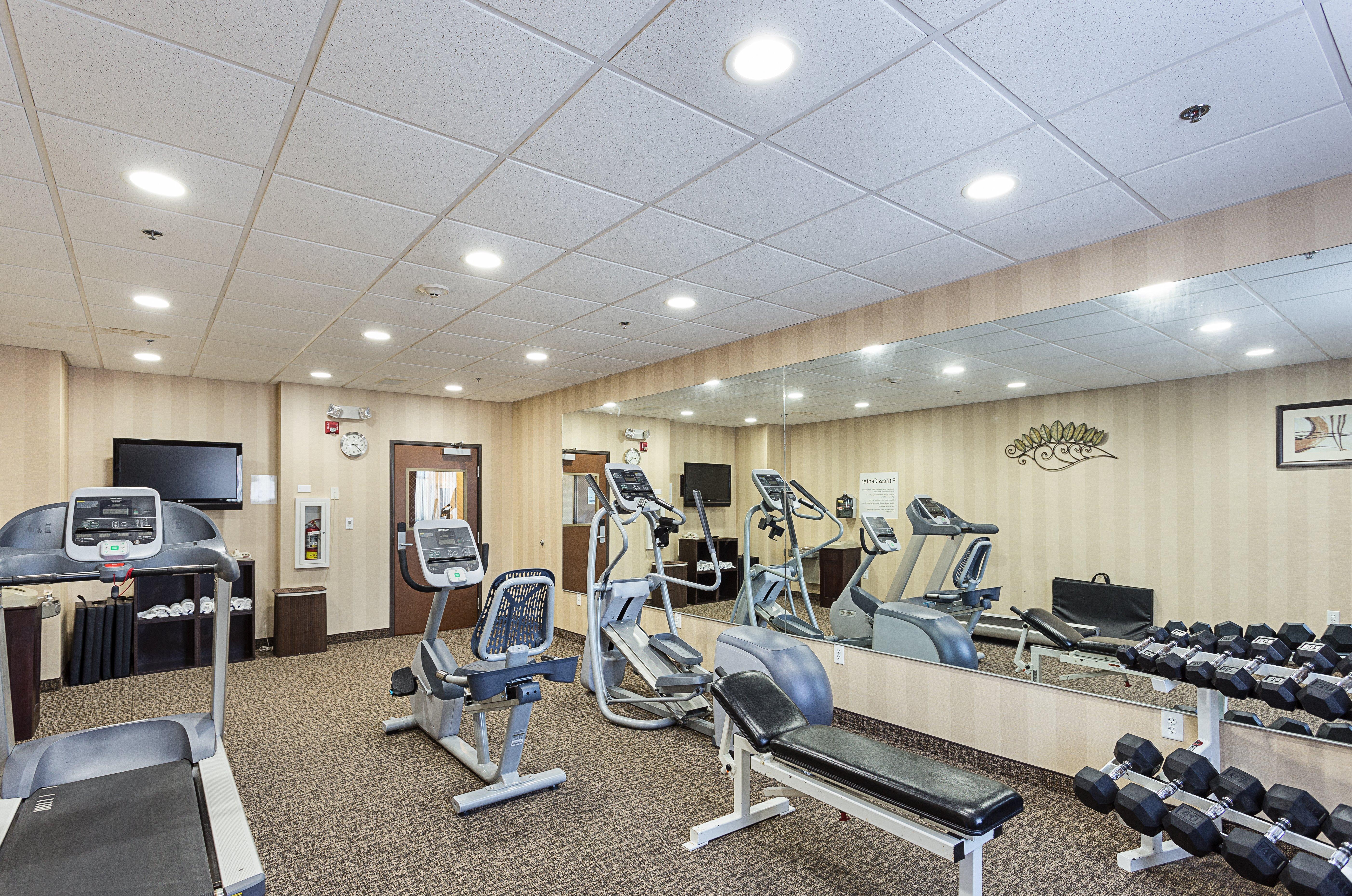 Holiday Inn Express Hotel & Suites Byram By Ihg Exterior photo