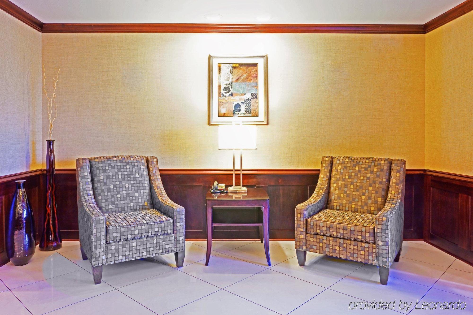 Holiday Inn Express Hotel & Suites Byram By Ihg Exterior photo