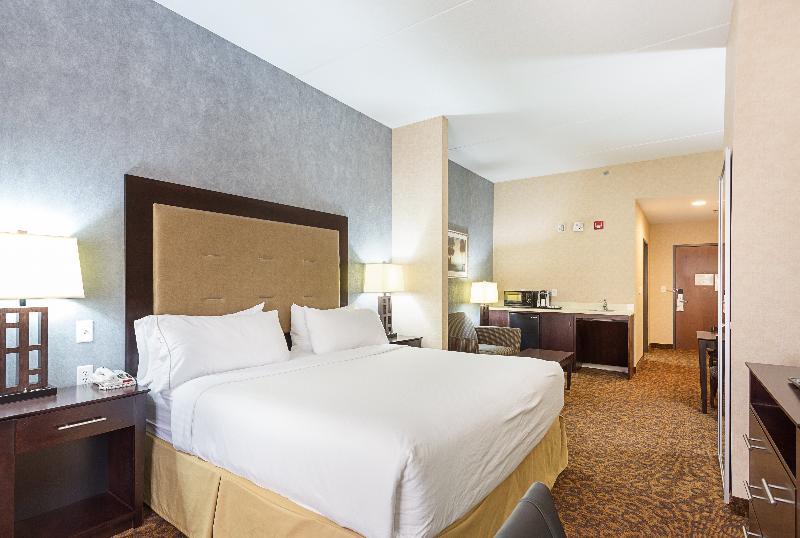 Holiday Inn Express Hotel & Suites Byram By Ihg Exterior photo
