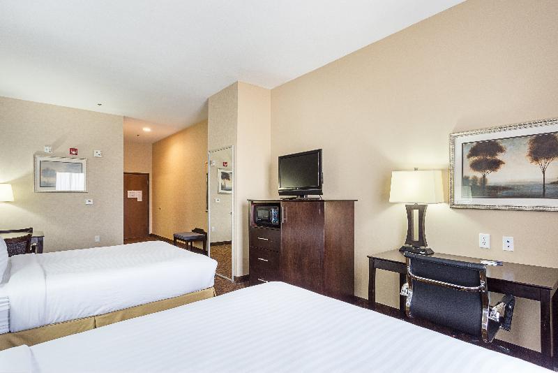 Holiday Inn Express Hotel & Suites Byram By Ihg Exterior photo